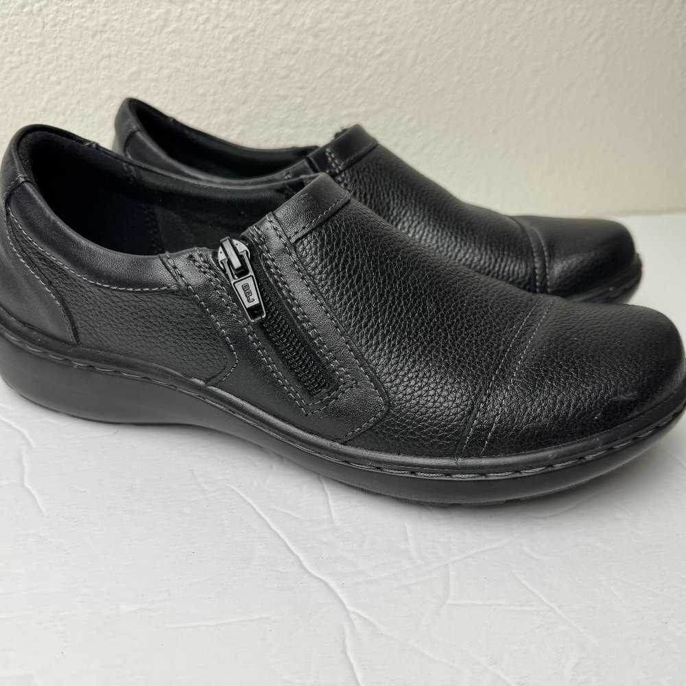 Clarks Black Walk Slip-On Loafers Flats  Zippers Size 8